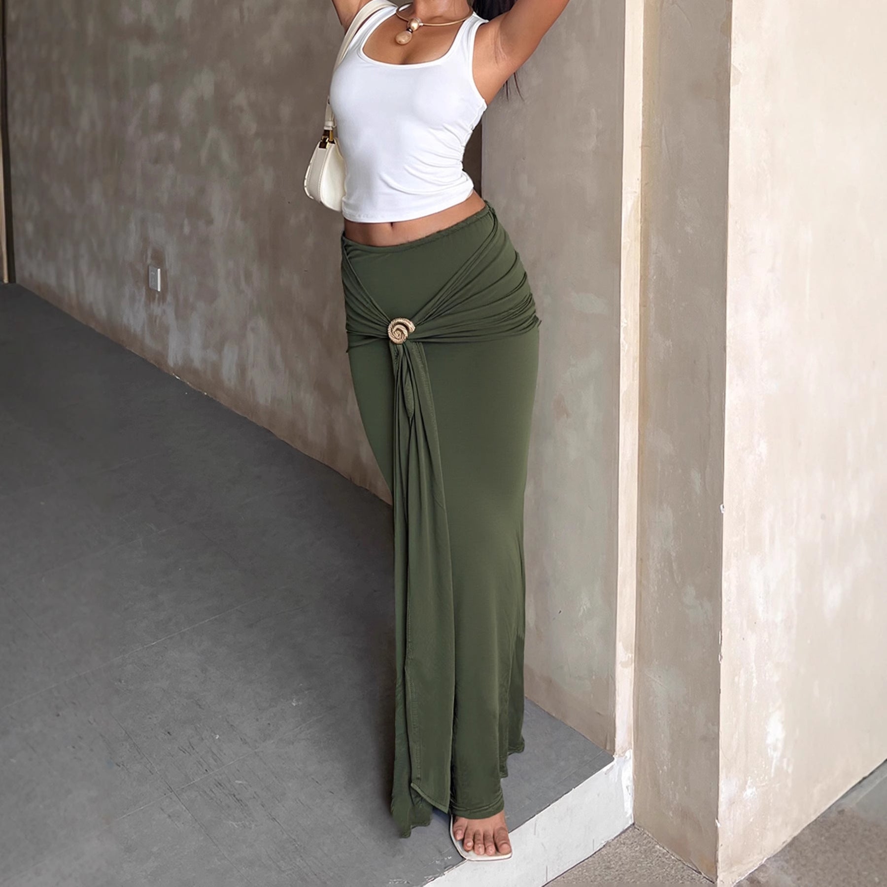 New Low-rise Tight Fitting Skirt