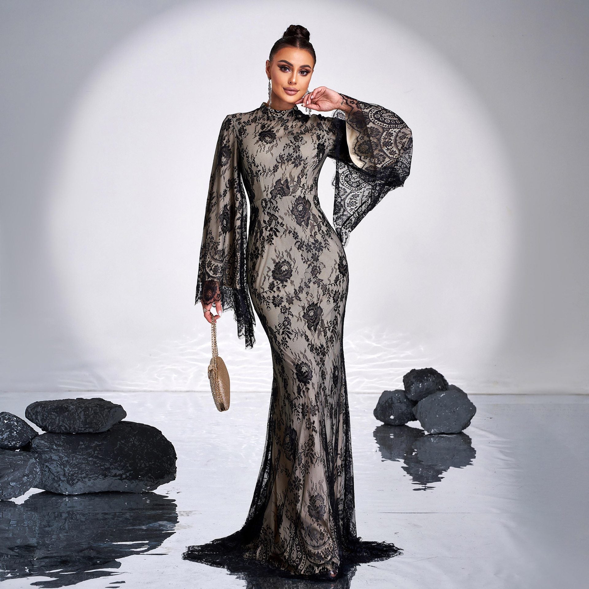 Long Sleeve Round Neck Sexy Lace Banquet Dress