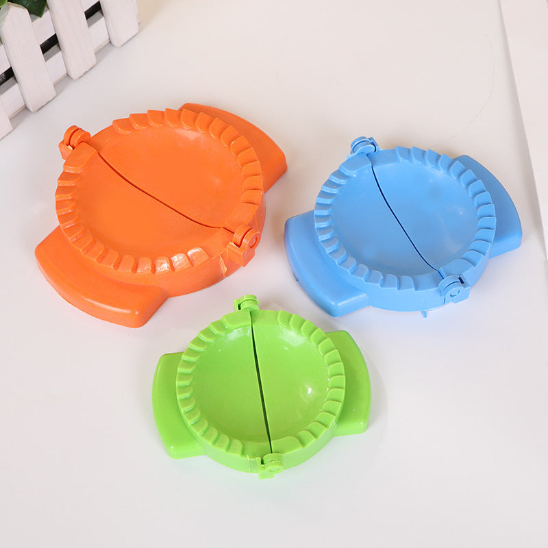 Large, Medium And Small Three-Piece Kitchen Dumpling Mold Set