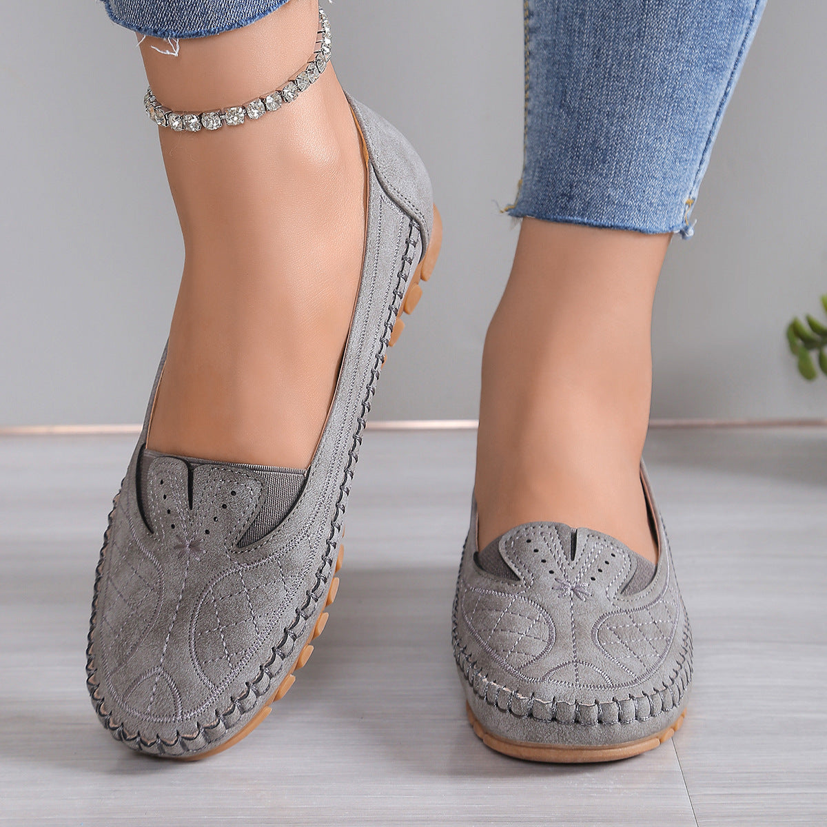 New Women's Retro Casual Flat Shoes