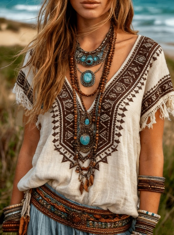 Geometric Embroidered V-neck Frayed Short-sleeved Top