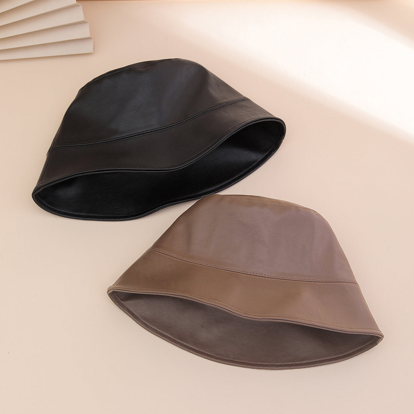 Retro Fashion Solid-color PU Fisherman Hat, Classic And Versatile, With A Flat Top. Suitable For Daily Commuting And Outdoor Wear.